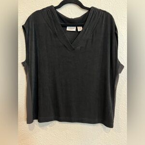 Chico’s sleeveless vneck black top size Large